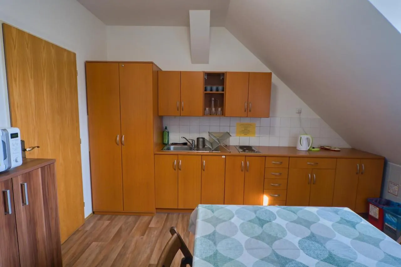 Hostel Ubytovna Toulcuv Dvur Prague